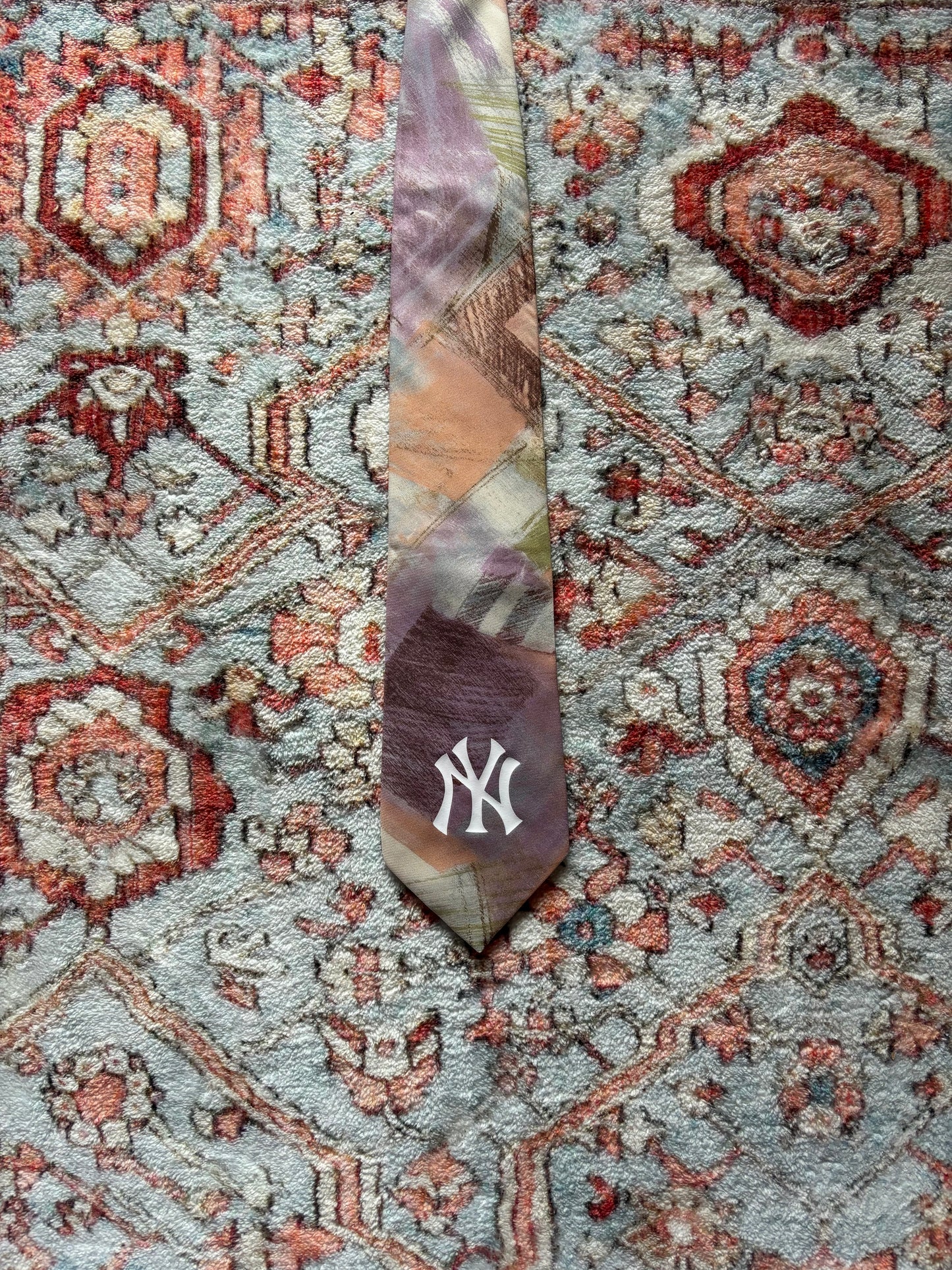 AVANTGRADE RESEARCH REMAKE TIE