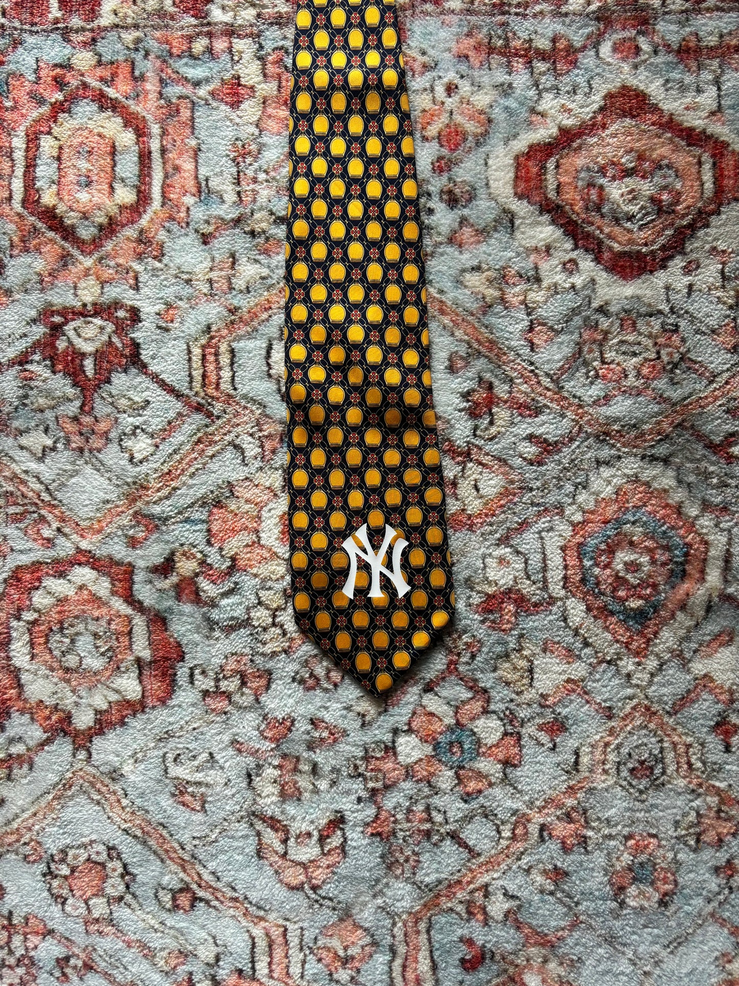 AVANTGRADE RESEARCH REMAKE TIE