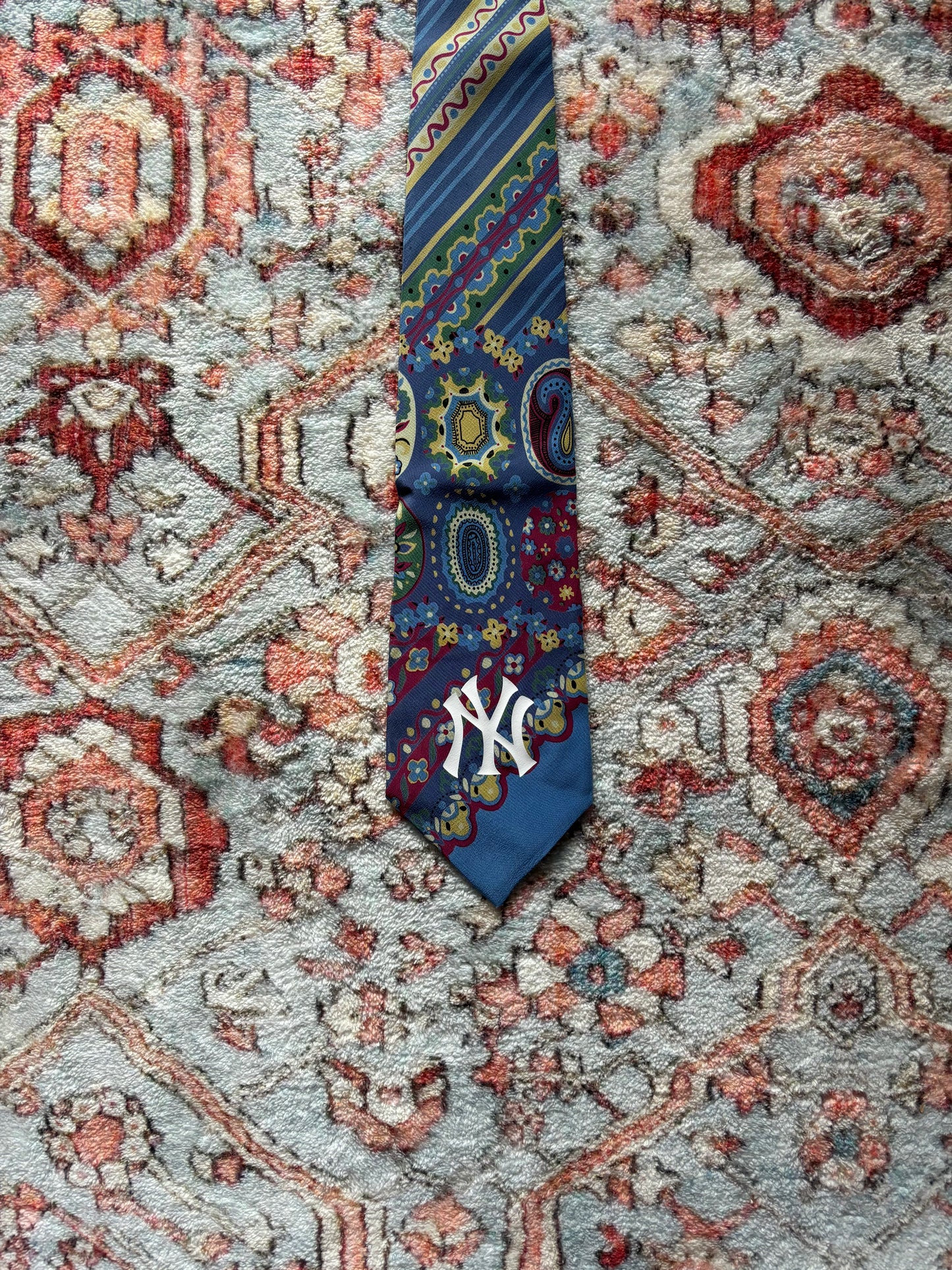 AVANTGRADE RESEARCH REMAKE TIE