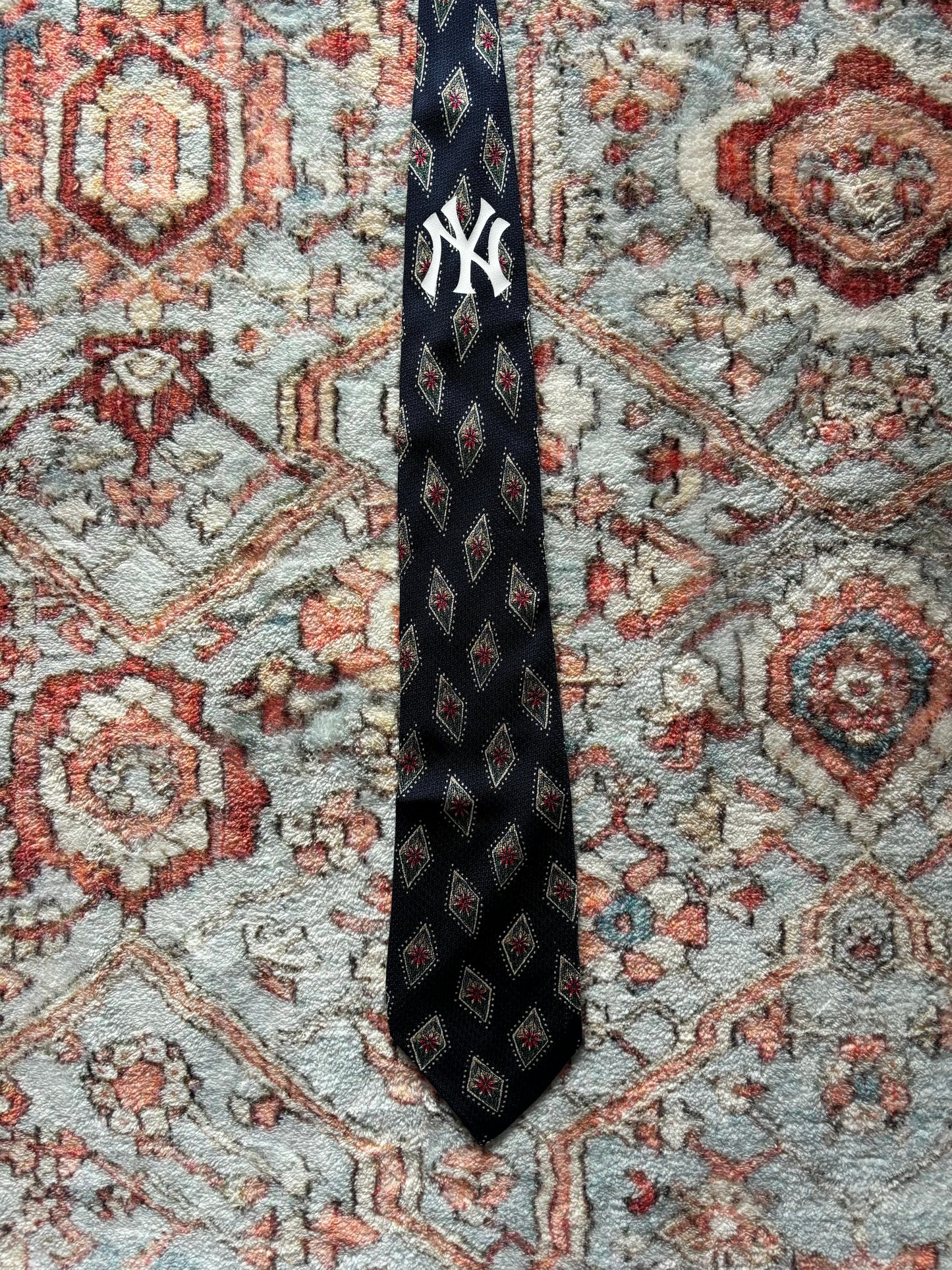 AVANTGRADE RESEARCH REMAKE TIE