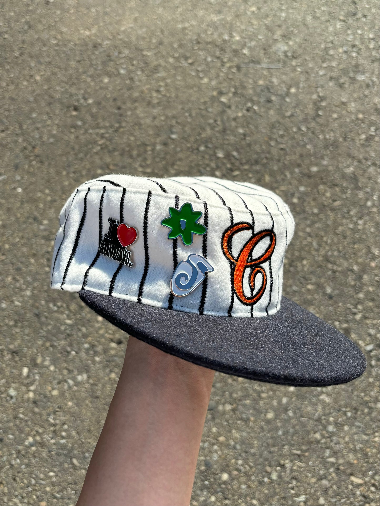 SUNDAYS Pin Set
