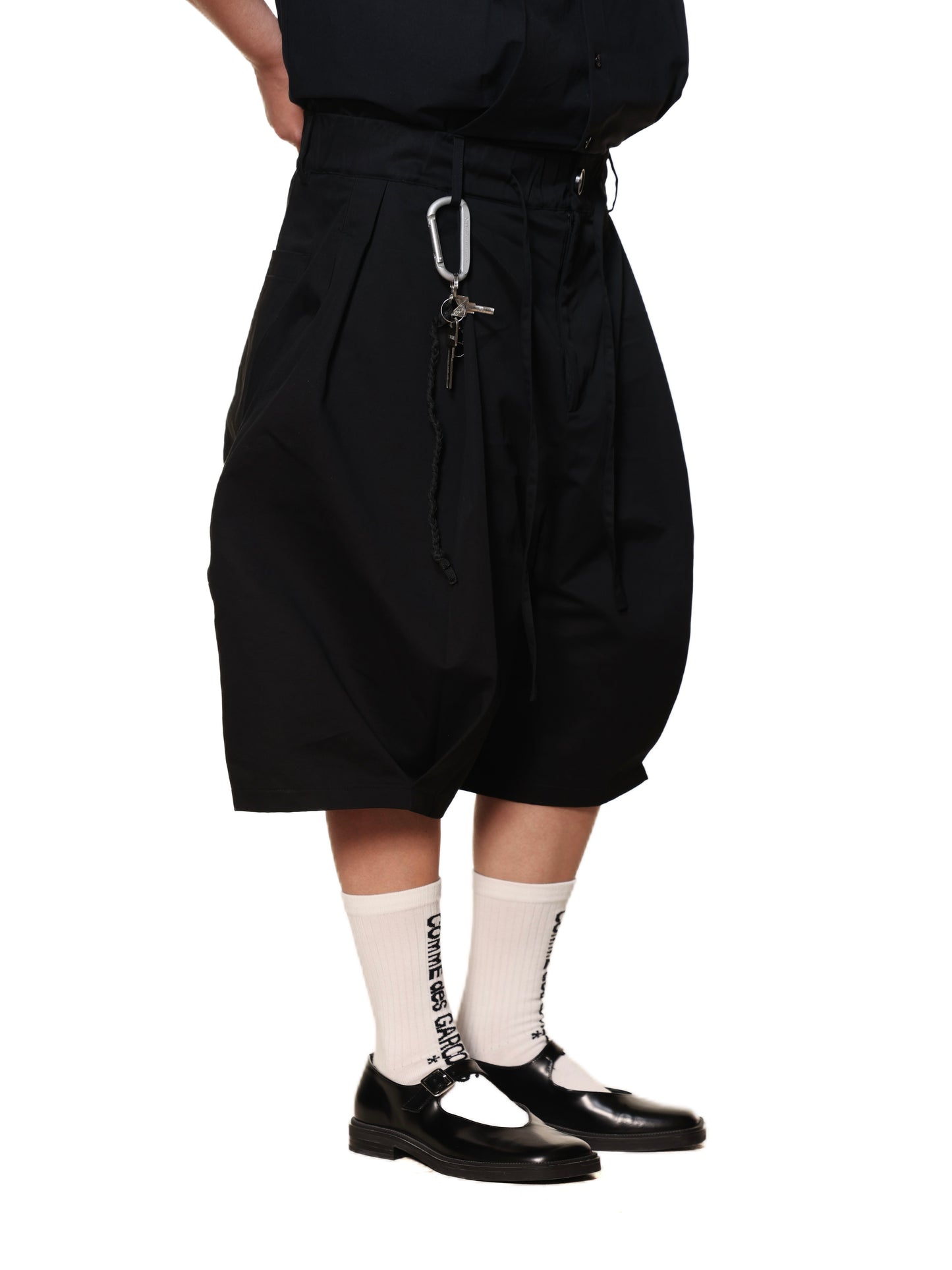 6cRAyon BLACK DOUBLE SHORTS