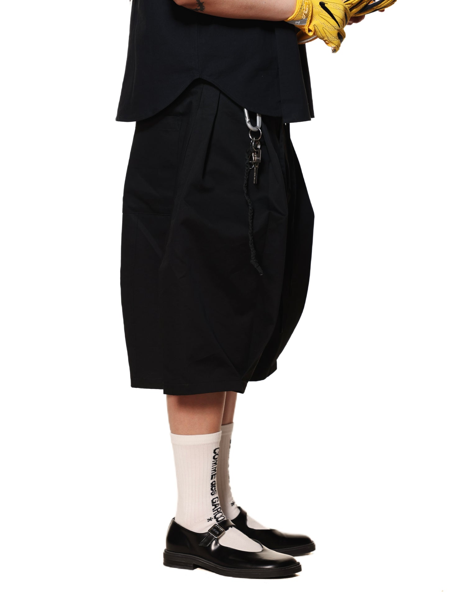 6cRAyon BLACK DOUBLE SHORTS